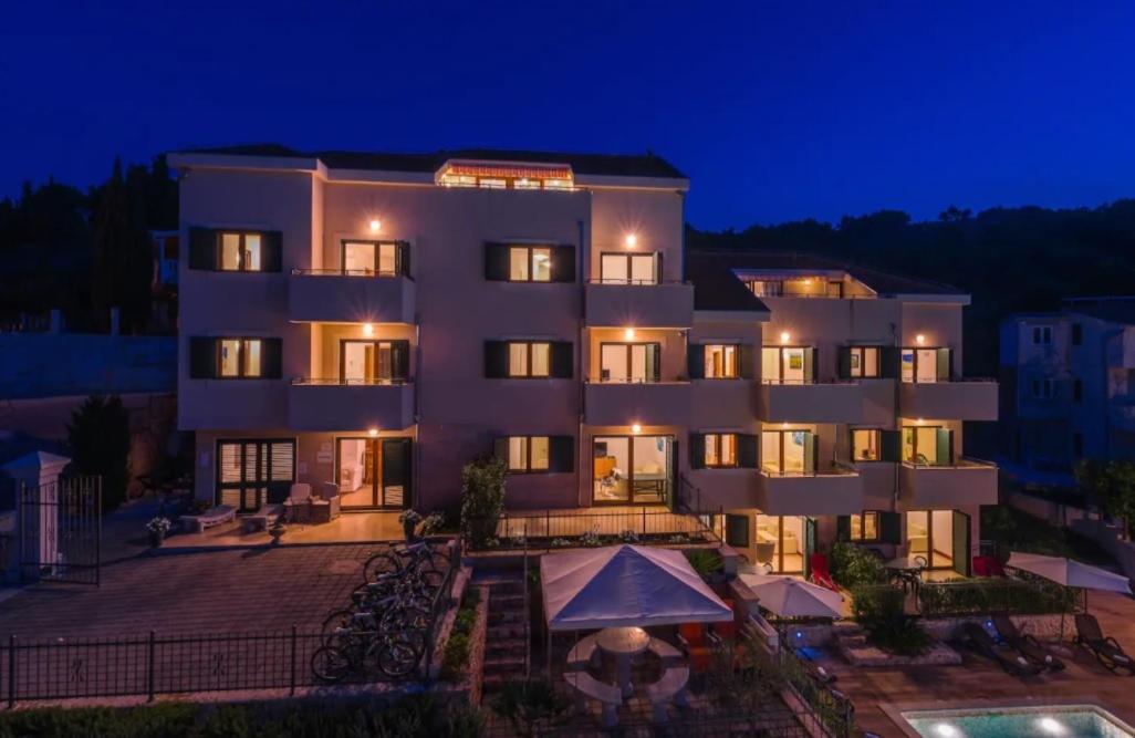 Apartment Carica Slatine Exteriér fotografie